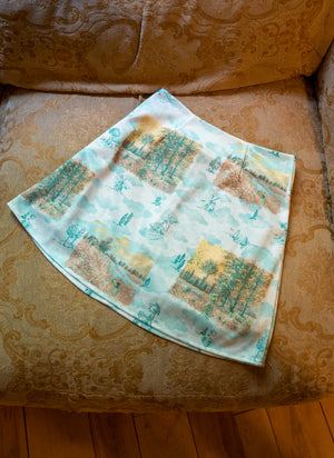 
                  
                    load image into gallery viewer, Mini skirts made of 1970s fabric. Upcycled and sustainable.
                  
                