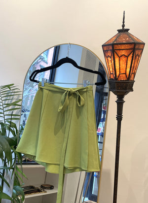 
                  
                    load image into gallery viewer, montmartre skirt - lime
                  
                