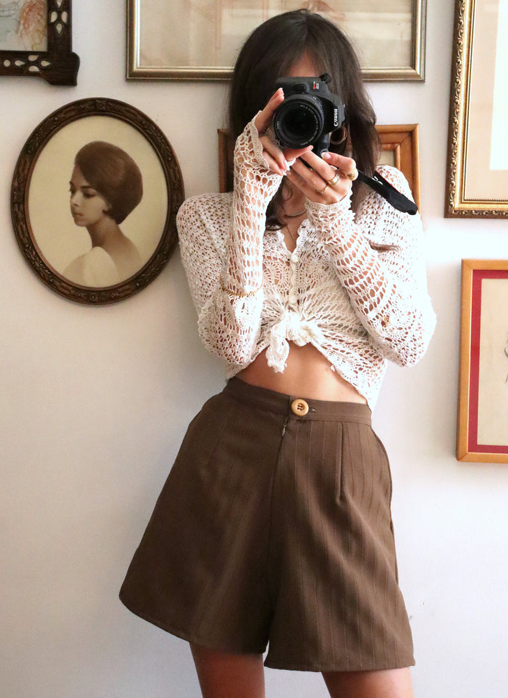 
                  
                    load image into gallery viewer, amsterdam shorts - walnut linen stripe
                  
                